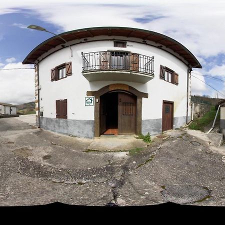 Gasthaus Lazkotzenea Mezkiriz Exterior foto