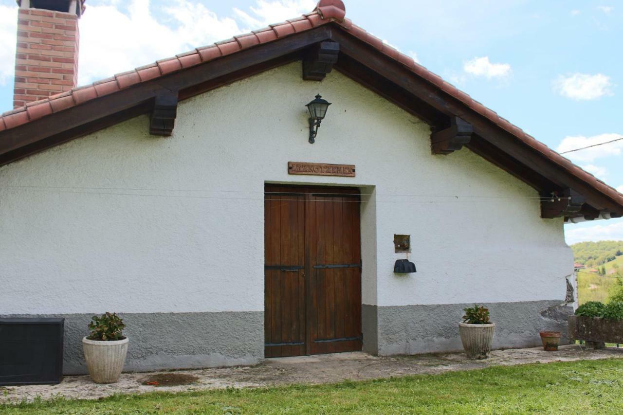 Gasthaus Lazkotzenea Mezkiriz Exterior foto